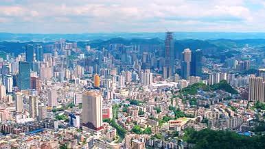 4K大气航拍贵阳主城区城市天际线建筑蓝天视频的预览图